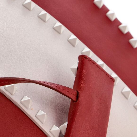 Valentino Garavani Free Rockstud Saddle Crossbody Bag Leather Medium Red - Picture 8 of 9